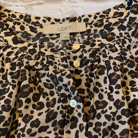 LOFT animal print blouse sz M - Picture 2 of 3